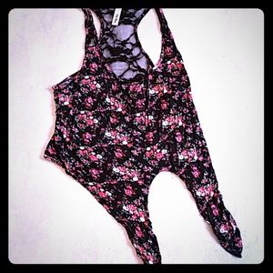 Black floral tie up crop top